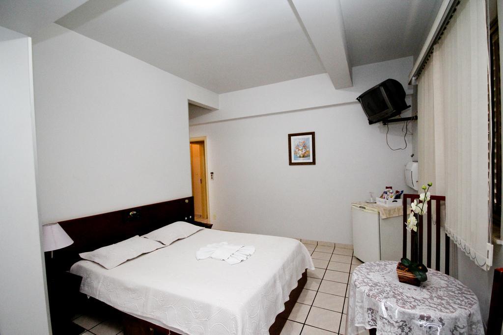 Alpha Ville Hotel Assis Zimmer foto